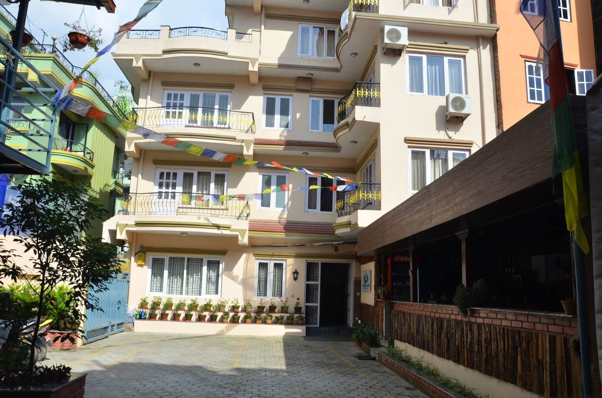 Oyo 720 Lekali Homes And Restaurant Katmandu Eksteriør bilde
